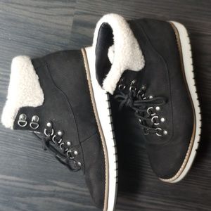 Woman's white mountain booties